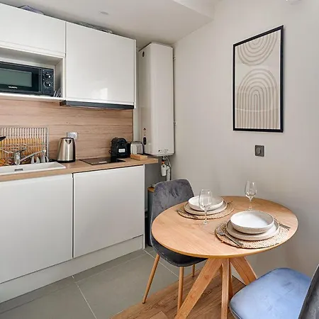 Elegant Au Coeur Du 19e Arrondissement De Appartement
